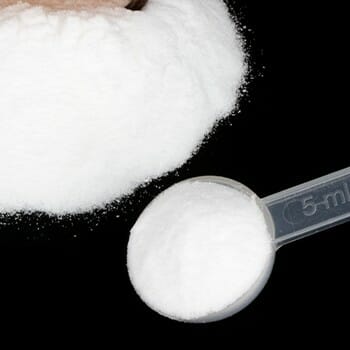 A scoop of creatine powder