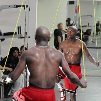 floyd mayweather using a jumping rope