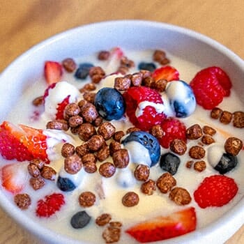 A cereal food with different toppings