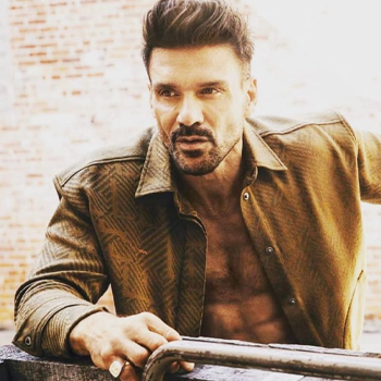 Portrait image of Frank Grillo