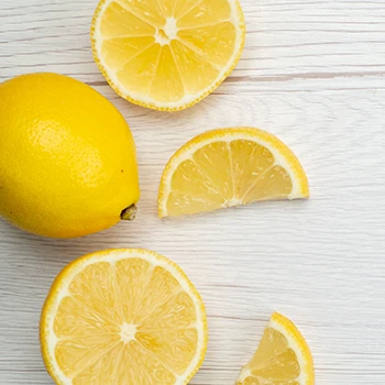 Top view of sliced lemons