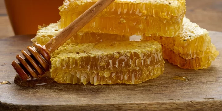 Honey on a wooden platform