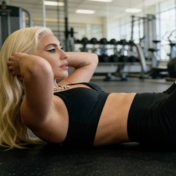 Lady Gaga doing workouts in the gym