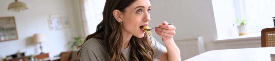 Natalia Dyer eating a healthy diet