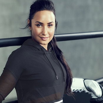 woman with her boxing gloves